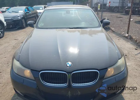 2011 BMW 328I xDrive z USA, uszkodzony, nr VIN WBAPK5G50BNN78951